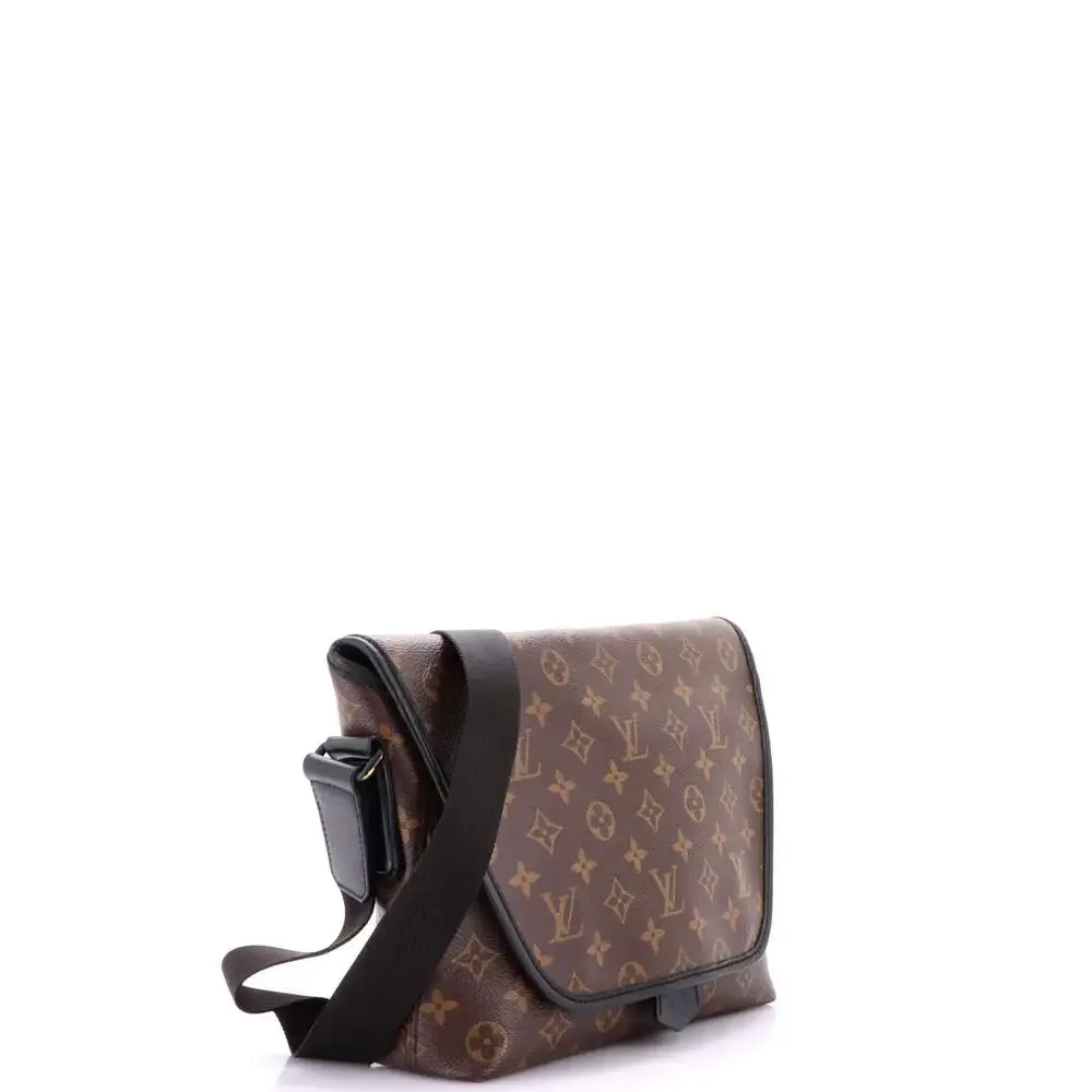 Louis Vuitton Magnetic Messenger Bag #252797L94B - Picture 2 of 9